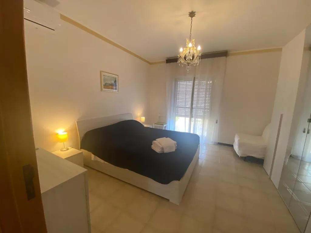 Terrazza Sull'Etna Holidays Apartment タオルミーナ