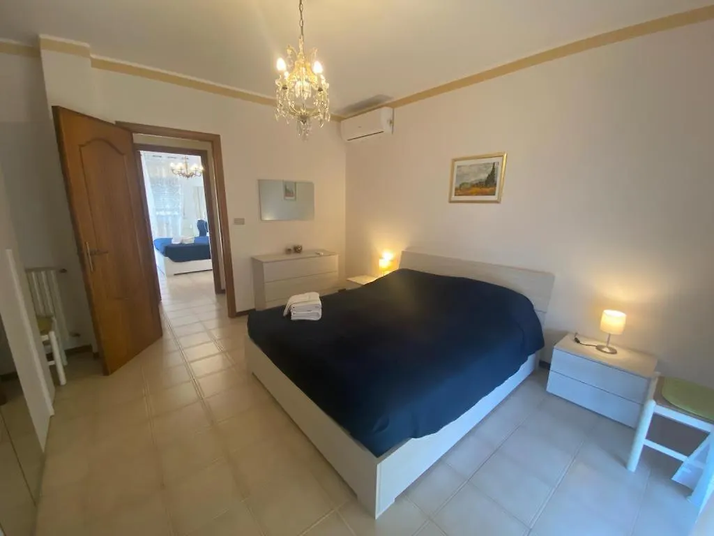 Terrazza Sull'Etna Holidays Apartment タオルミーナ